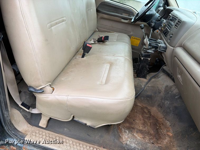 image for item EX4613 2004 Ford F550 dump truck