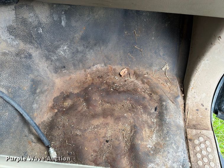 image for item EX4613 2004 Ford F550 dump truck