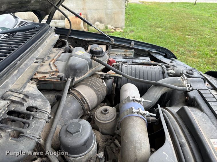 image for item EX4613 2004 Ford F550 dump truck