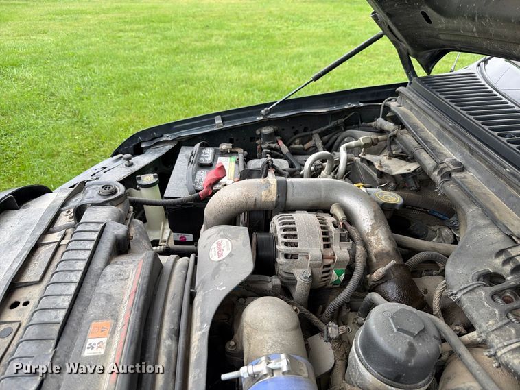 image for item EX4613 2004 Ford F550 dump truck