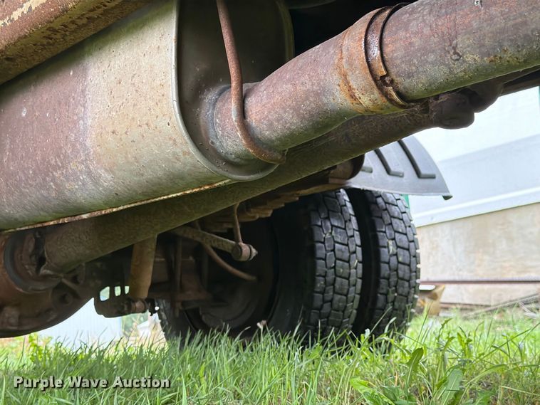 image for item EX4613 2004 Ford F550 dump truck