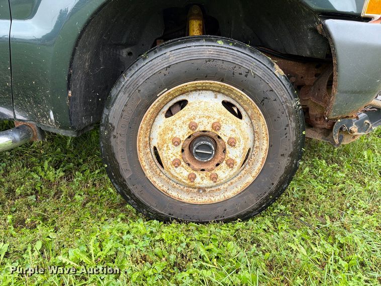 image for item EX4613 2004 Ford F550 dump truck
