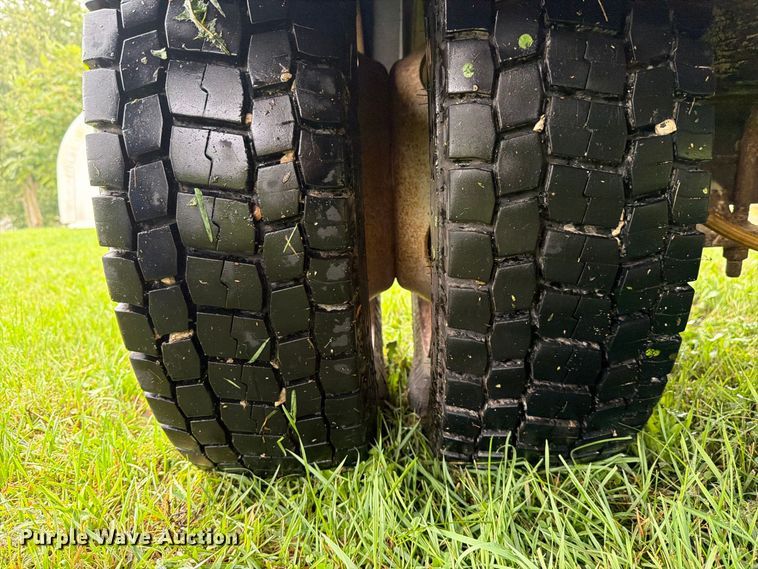 image for item EX4613 2004 Ford F550 dump truck