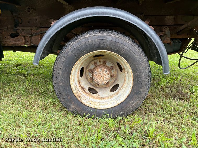 image for item EX4613 2004 Ford F550 dump truck