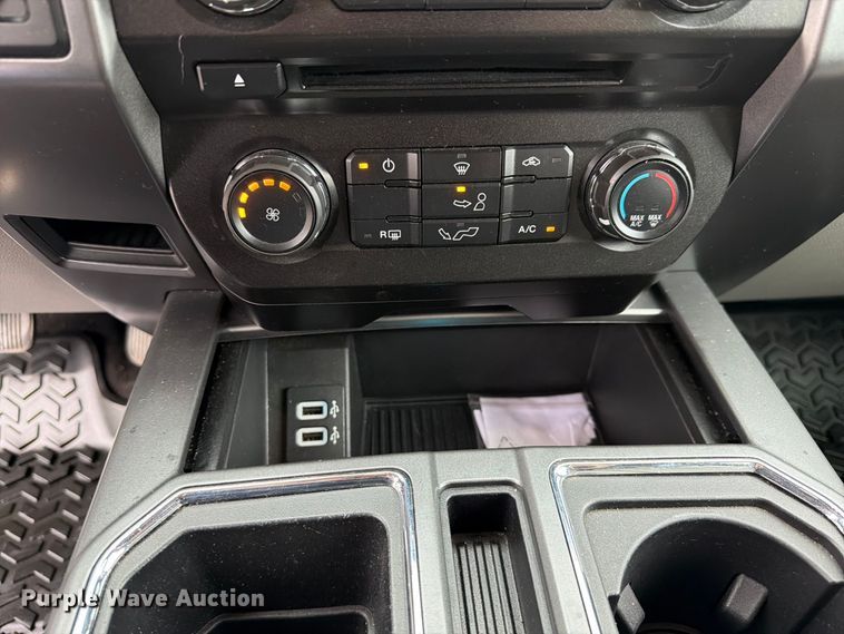 image for item EX4614 2018 Ford F-150 Crew Cab pickup truck