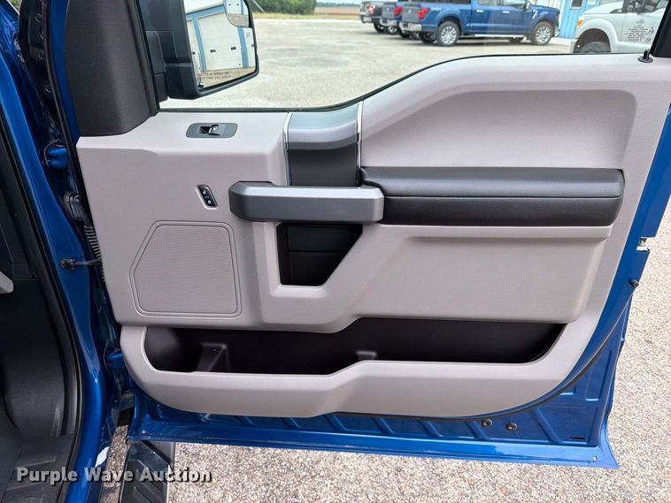 image for item EX4614 2018 Ford F-150 Crew Cab pickup truck