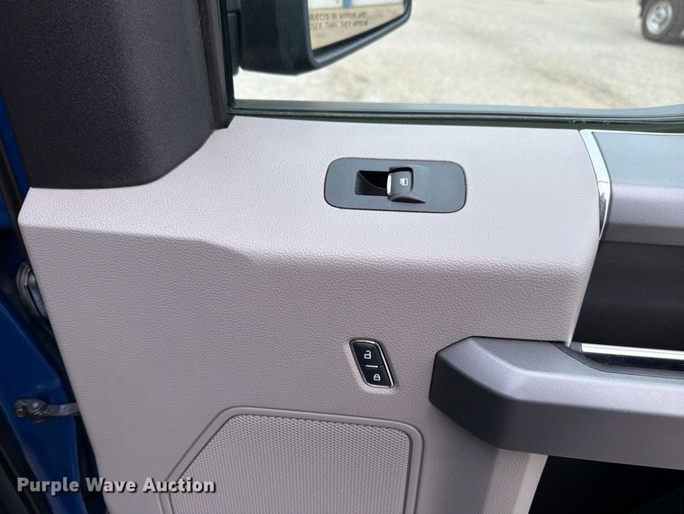 image for item EX4614 2018 Ford F-150 Crew Cab pickup truck