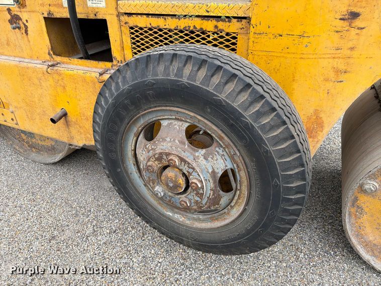 image for item EX4616 Ingram 4-6 ton double drum roller