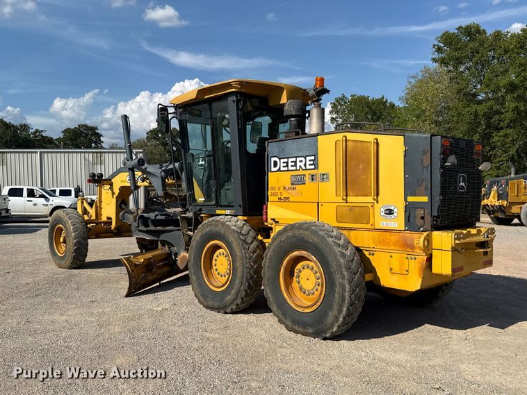 image for item FC4071 2009 John Deere 670G motor grader