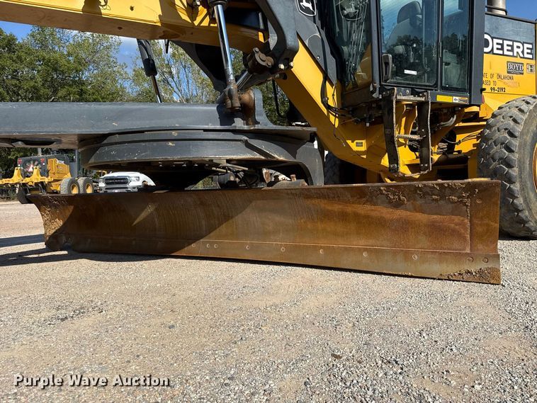 image for item FC4071 2009 John Deere 670G motor grader