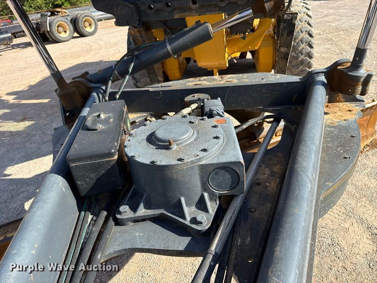 image for item FC4071 2009 John Deere 670G motor grader