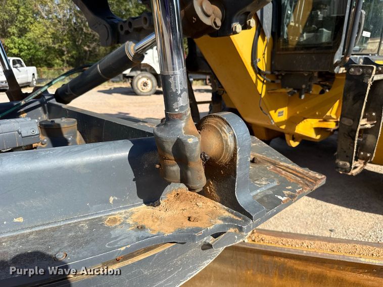 image for item FC4071 2009 John Deere 670G motor grader
