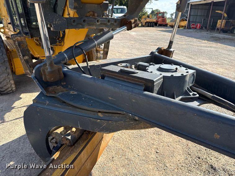 image for item FC4071 2009 John Deere 670G motor grader