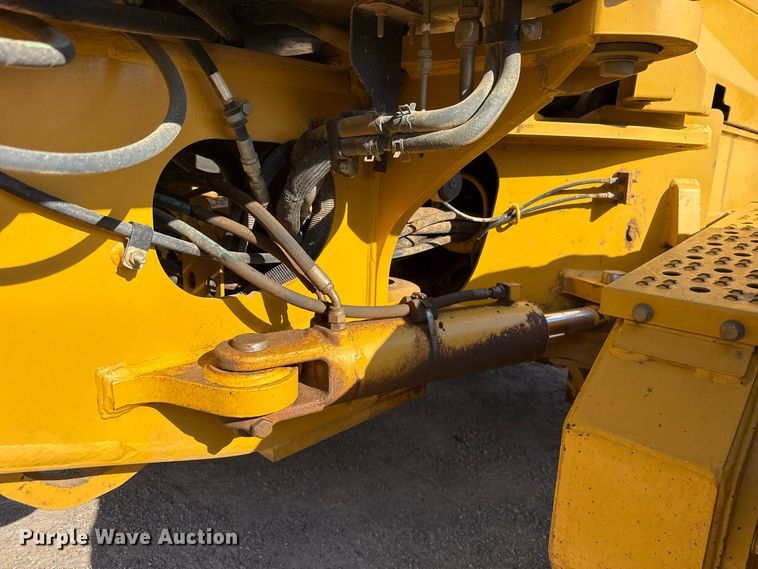 image for item FC4071 2009 John Deere 670G motor grader