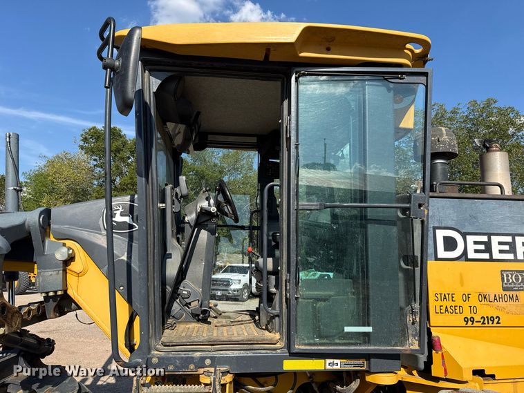 image for item FC4071 2009 John Deere 670G motor grader