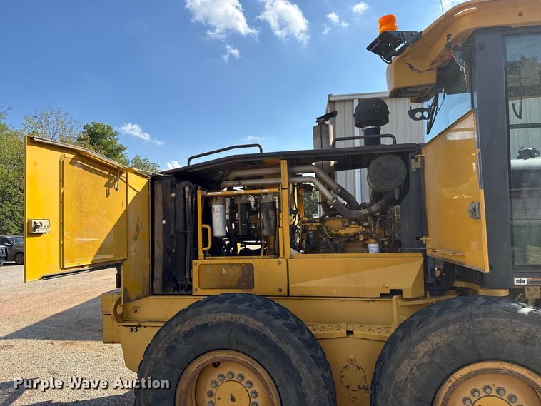 image for item FC4071 2009 John Deere 670G motor grader