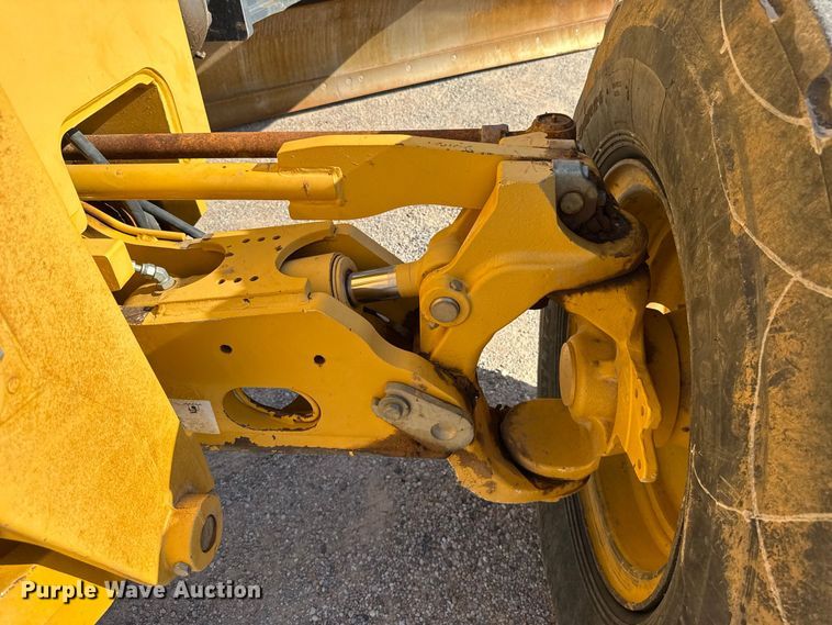image for item FC4071 2009 John Deere 670G motor grader