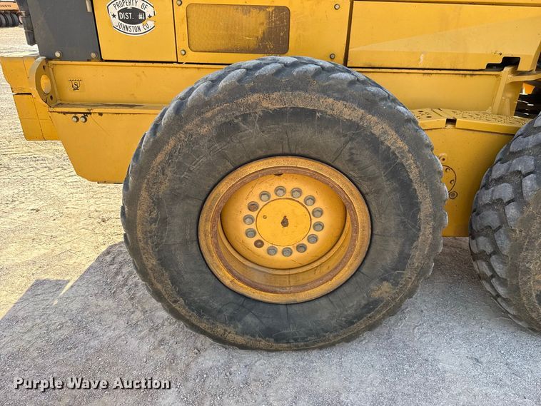 image for item FC4071 2009 John Deere 670G motor grader