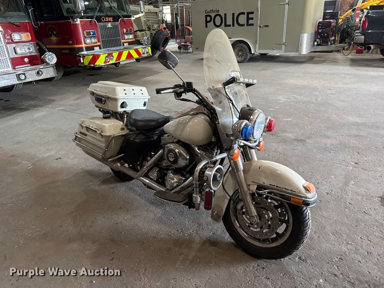 image for item FC4379 2002 Harley-Davidson Police Road King motorcycle