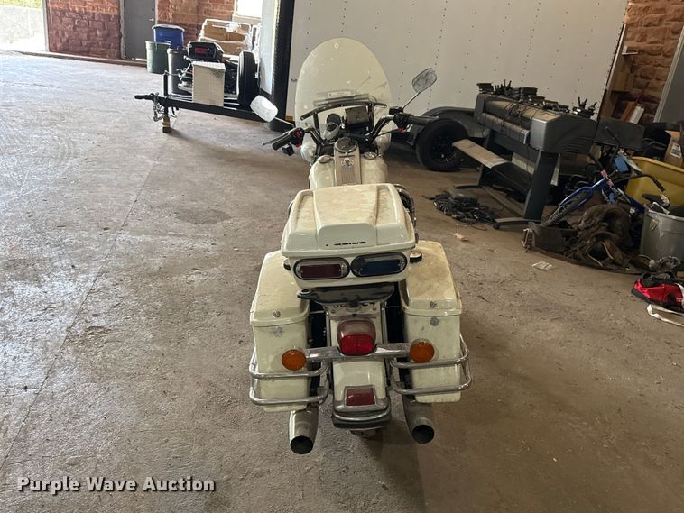 image for item FC4379 2002 Harley-Davidson Police Road King motorcycle