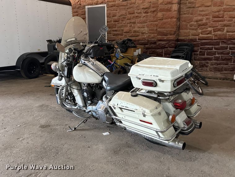 image for item FC4379 2002 Harley-Davidson Police Road King motorcycle