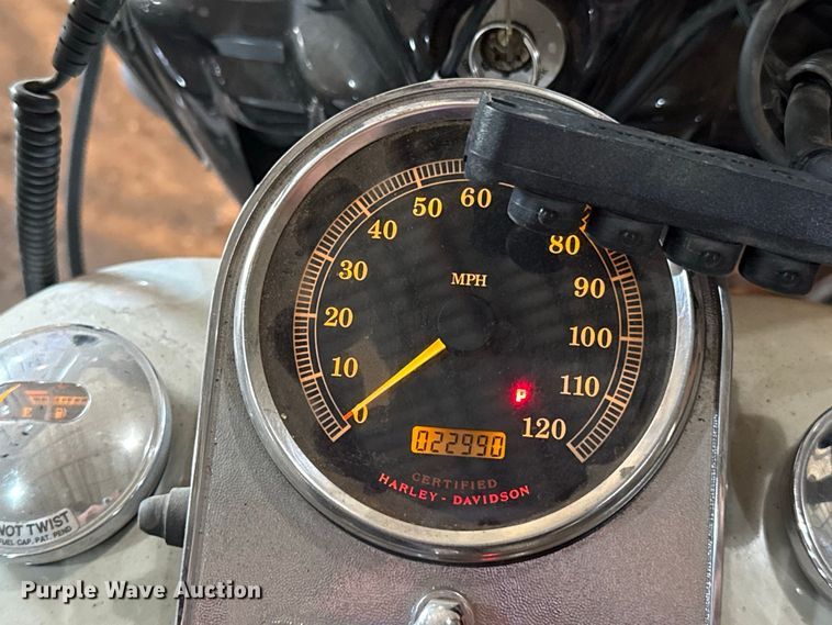 image for item FC4379 2002 Harley-Davidson Police Road King motorcycle