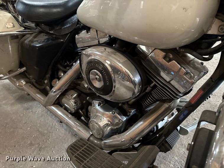 image for item FC4379 2002 Harley-Davidson Police Road King motorcycle