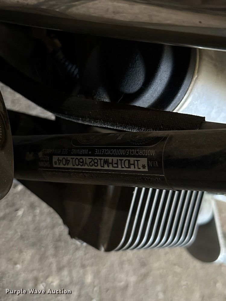 image for item FC4379 2002 Harley-Davidson Police Road King motorcycle
