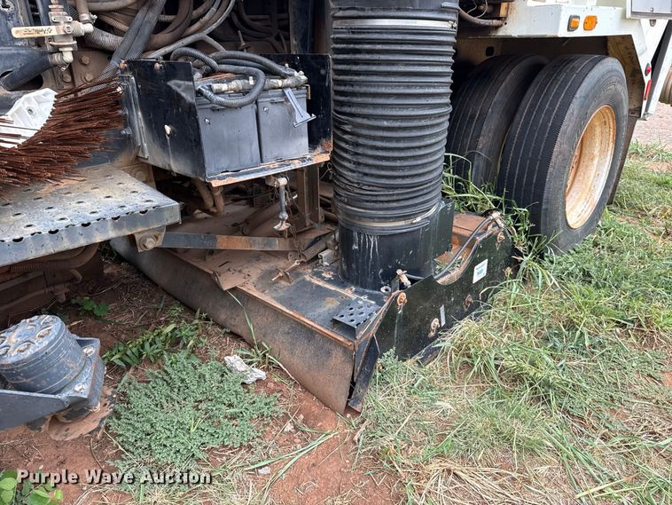 image for item FC4381 2007 Freightliner FC-80 street sweeper truck