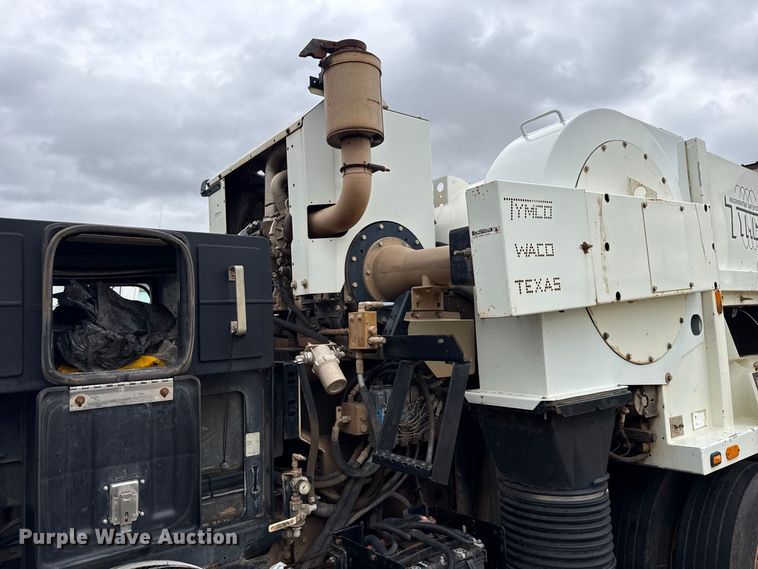 image for item FC4381 2007 Freightliner FC-80 street sweeper truck