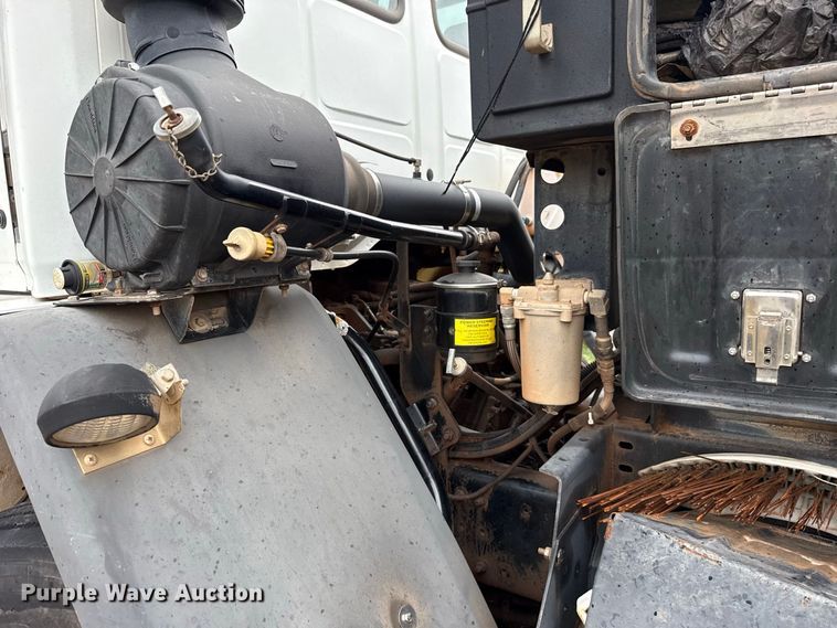 image for item FC4381 2007 Freightliner FC-80 street sweeper truck