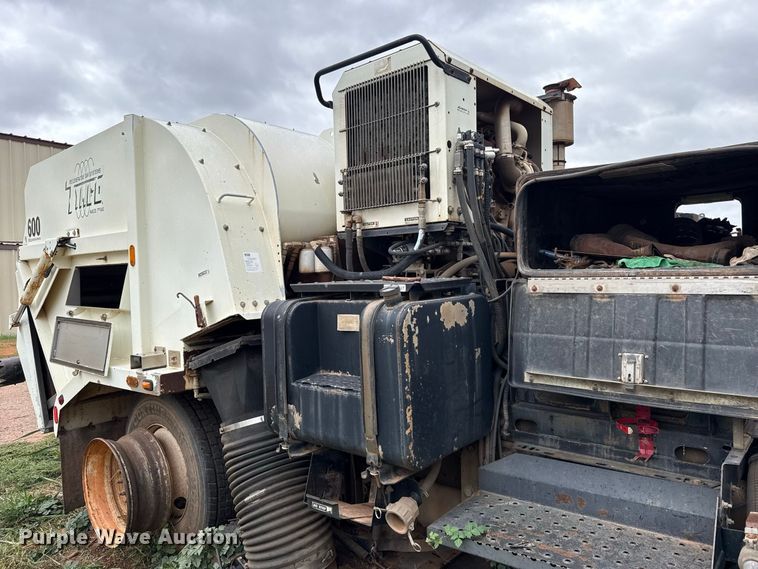 image for item FC4381 2007 Freightliner FC-80 street sweeper truck