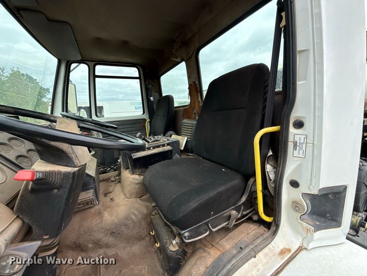 image for item FC4381 2007 Freightliner FC-80 street sweeper truck