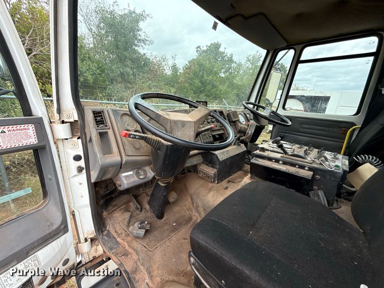 image for item FC4381 2007 Freightliner FC-80 street sweeper truck
