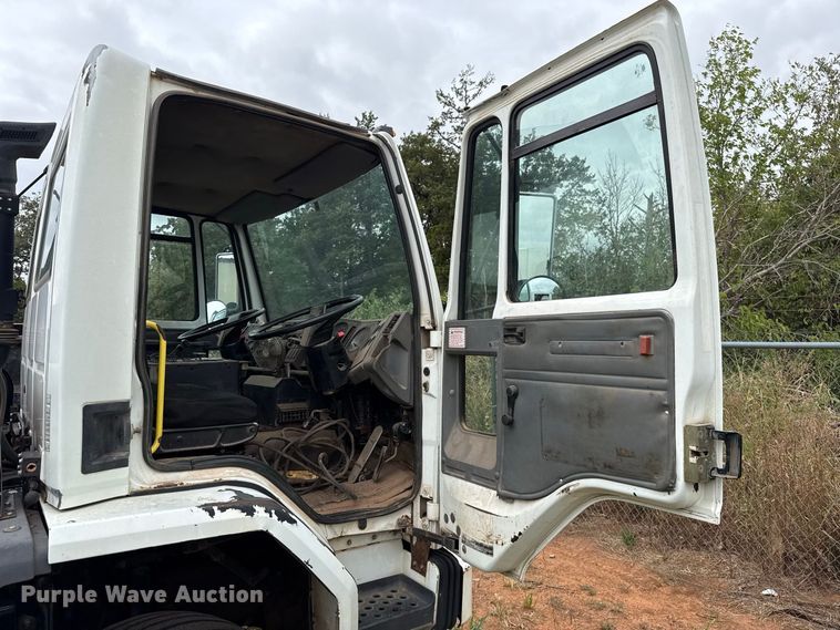 image for item FC4381 2007 Freightliner FC-80 street sweeper truck