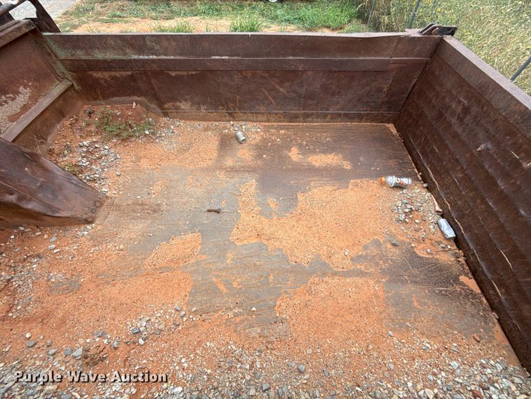 image for item FC4382 1989 Chevrolet C7 dump truck