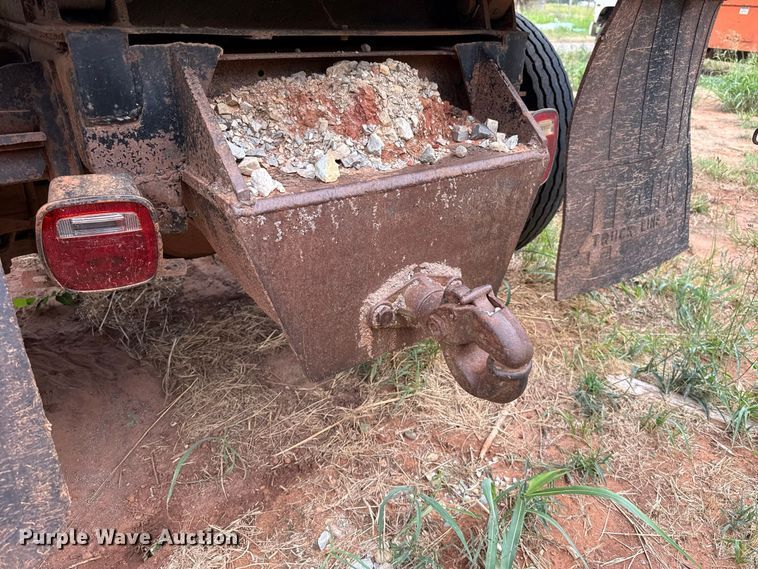image for item FC4382 1989 Chevrolet C7 dump truck
