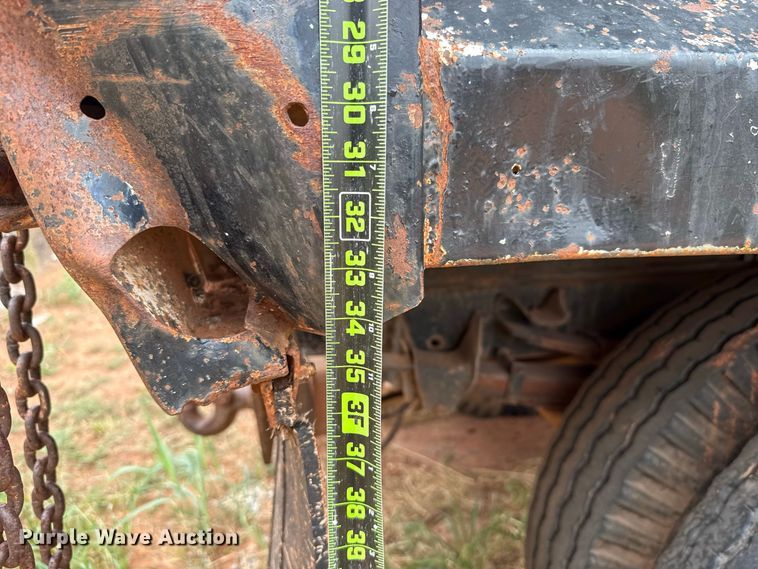 image for item FC4382 1989 Chevrolet C7 dump truck