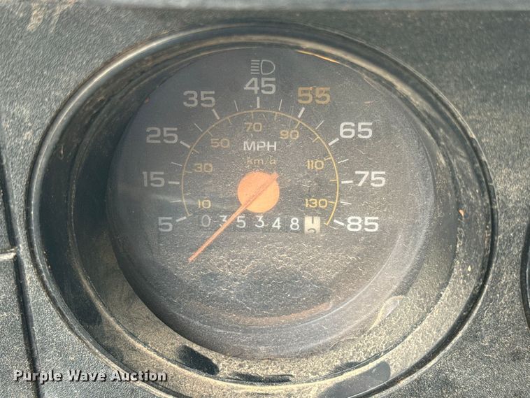 image for item FC4382 1989 Chevrolet C7 dump truck