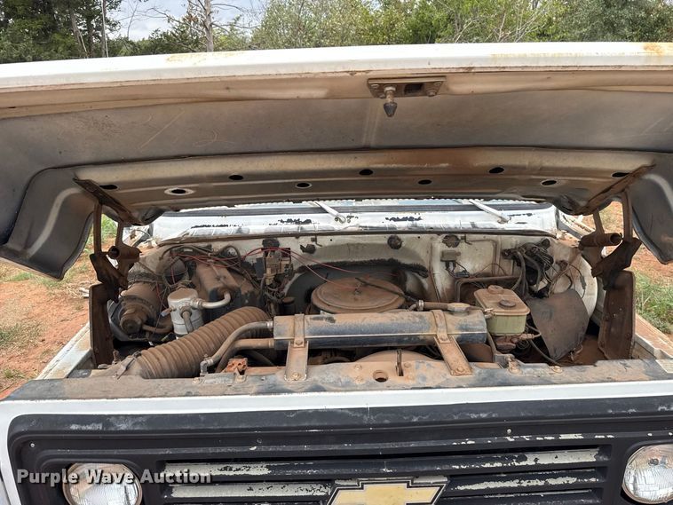 image for item FC4382 1989 Chevrolet C7 dump truck