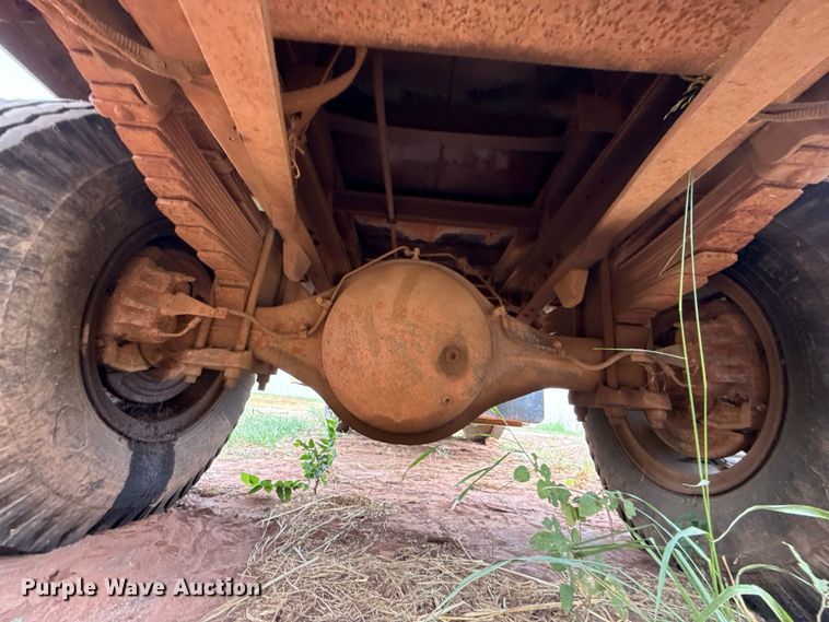 image for item FC4382 1989 Chevrolet C7 dump truck