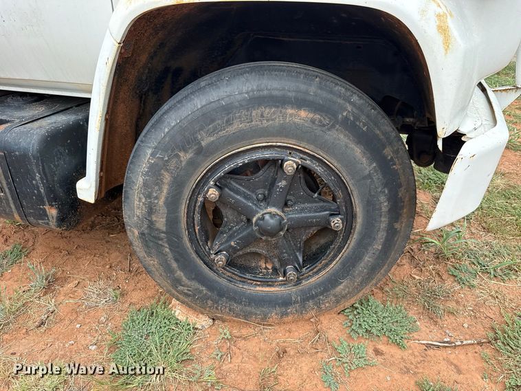 image for item FC4382 1989 Chevrolet C7 dump truck