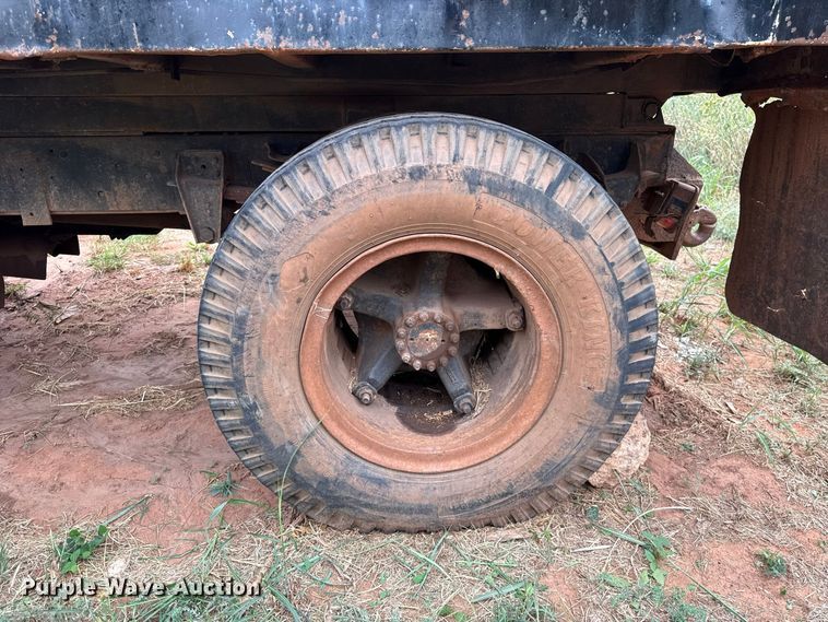 image for item FC4382 1989 Chevrolet C7 dump truck
