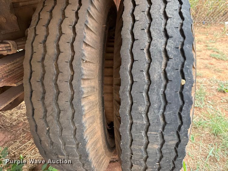 image for item FC4382 1989 Chevrolet C7 dump truck