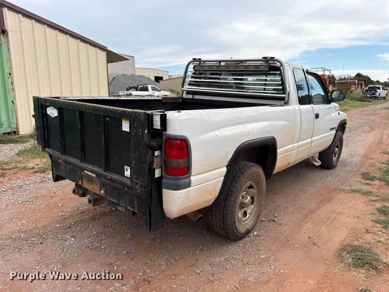 image for item FC4385 2001 Dodge Ram 1500 Ext. Cab pickup truck