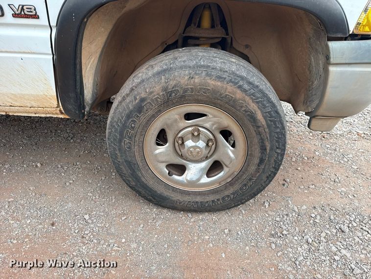 image for item FC4385 2001 Dodge Ram 1500 Ext. Cab pickup truck