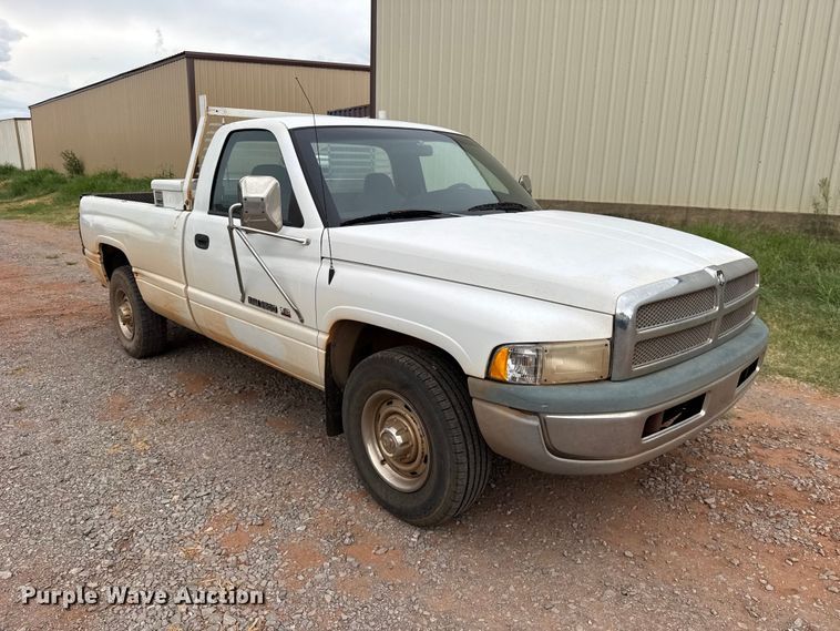 image for item FC4386 1999 Dodge Ram 2500 pickup truck