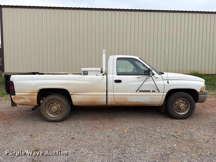 image for item FC4386 1999 Dodge Ram 2500 pickup truck