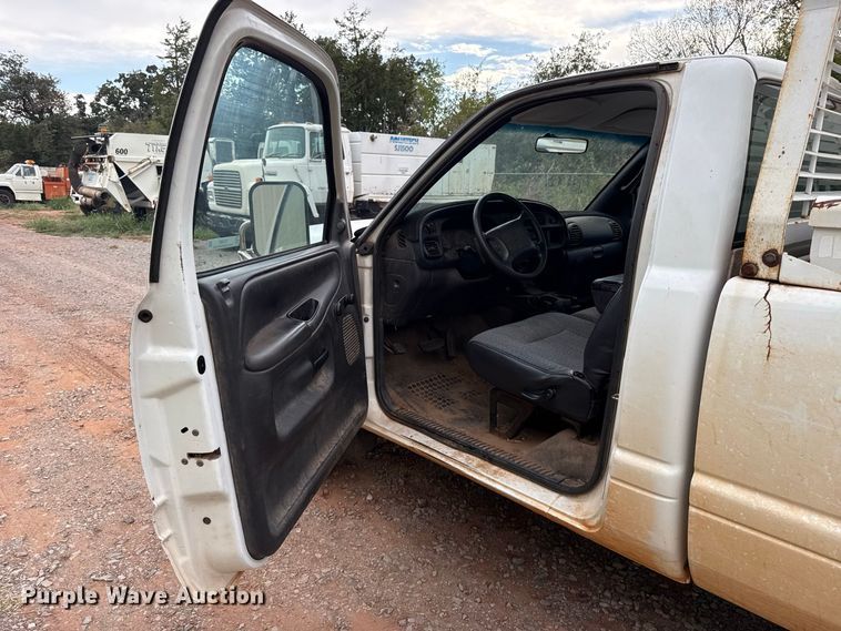 image for item FC4386 1999 Dodge Ram 2500 pickup truck
