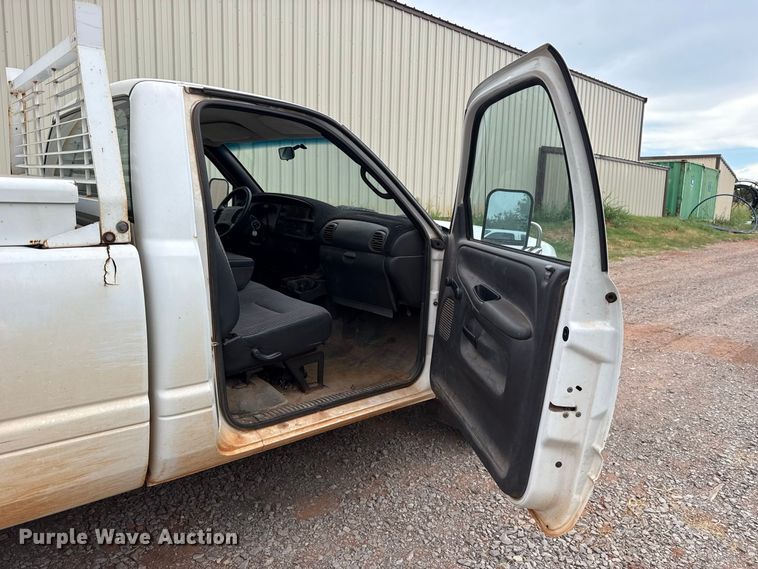 image for item FC4386 1999 Dodge Ram 2500 pickup truck